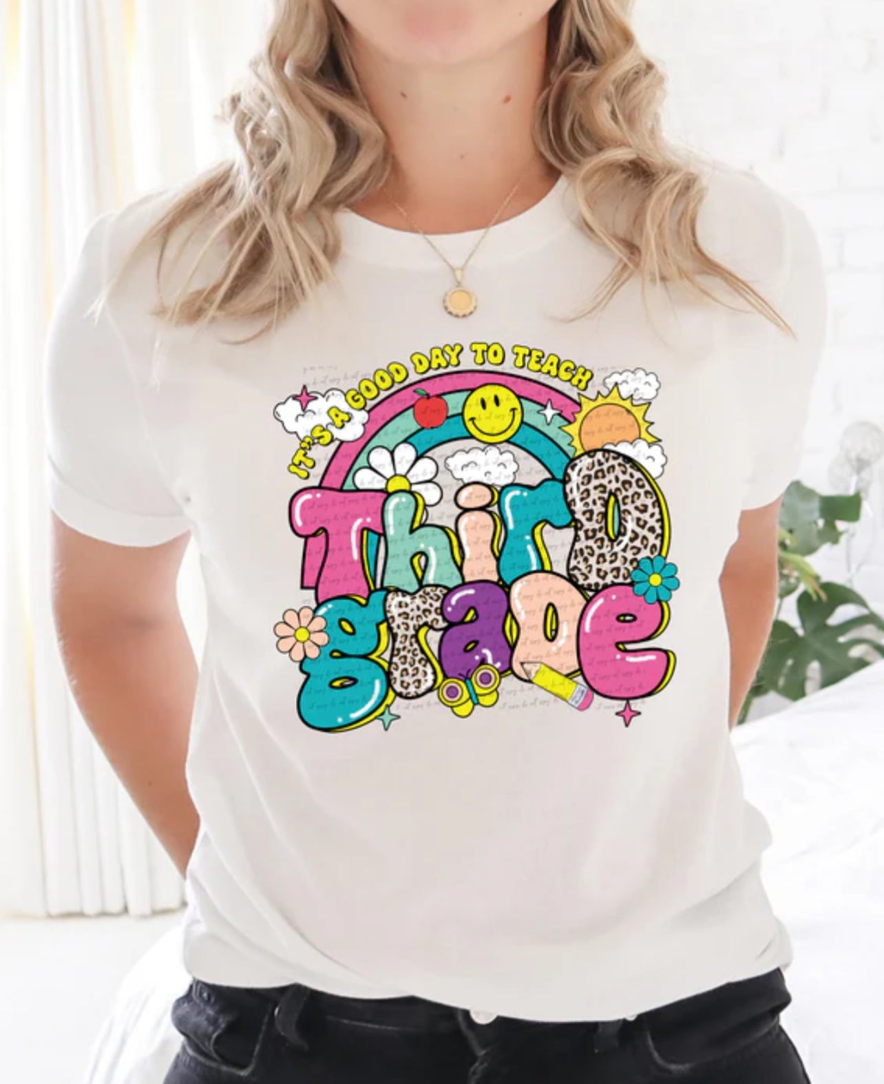 It’s a great day to teach retro rainbow tee/sweatshirt
