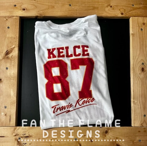 Go Taylor’s Boyfriend tee/sweatshirt