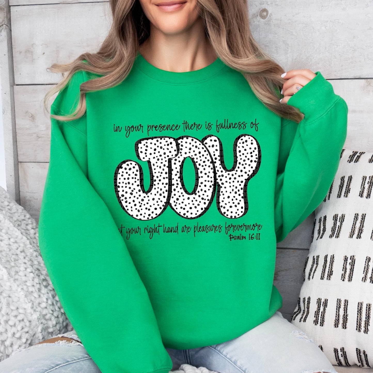 Joy tee/sweatshirt