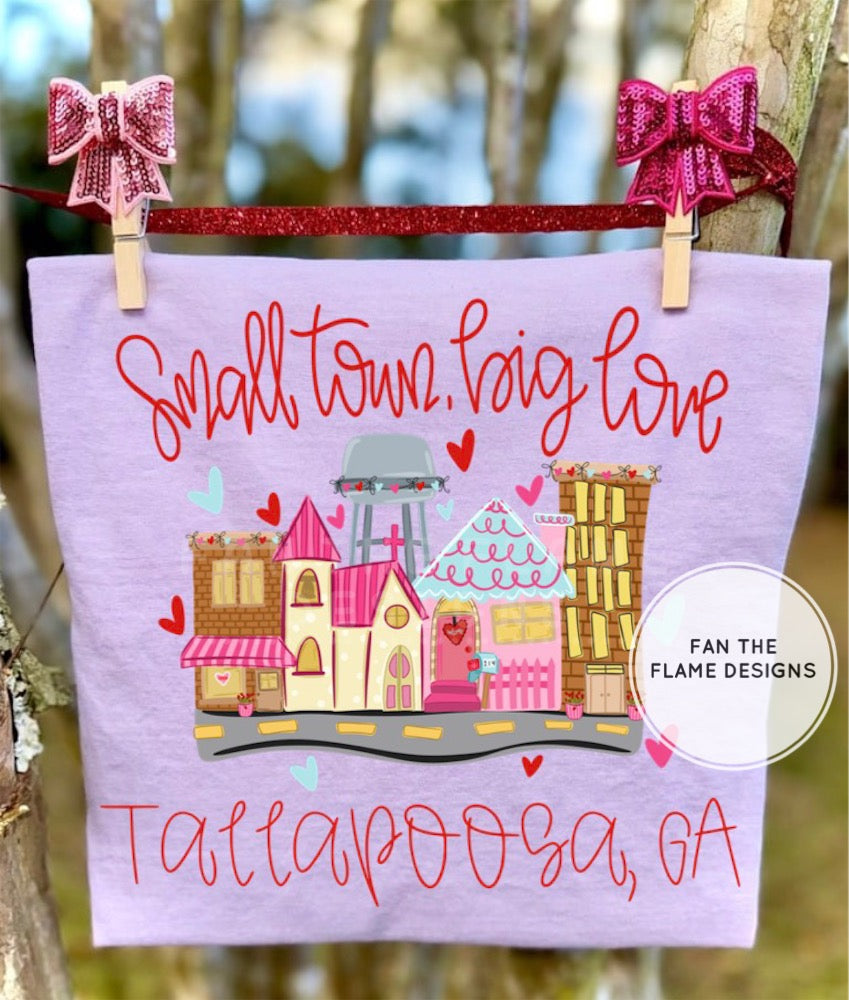 Small Town, Big Love Short/Long/Sweatshirt