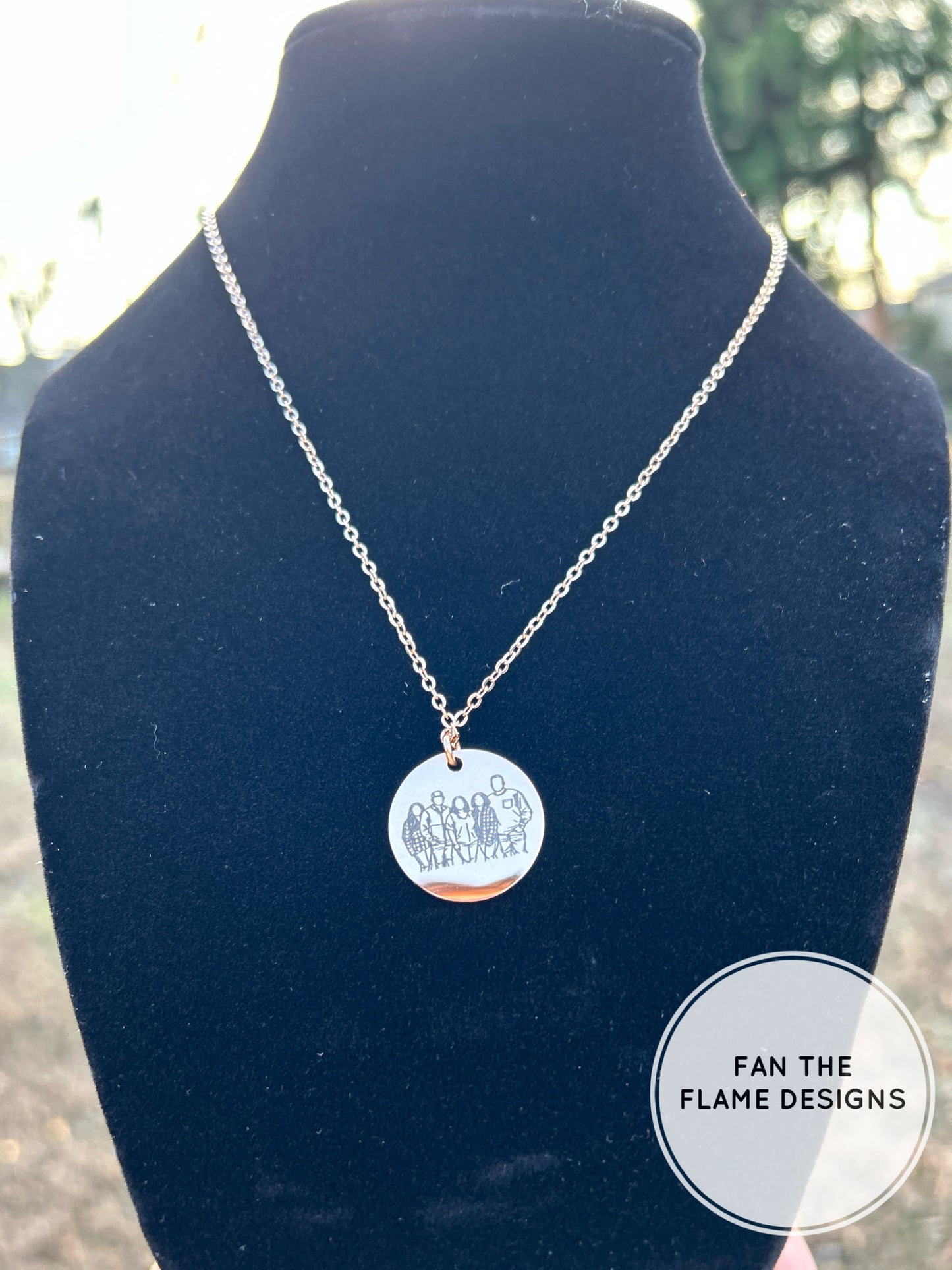 Line art Engraved 20mm Disc Necklace