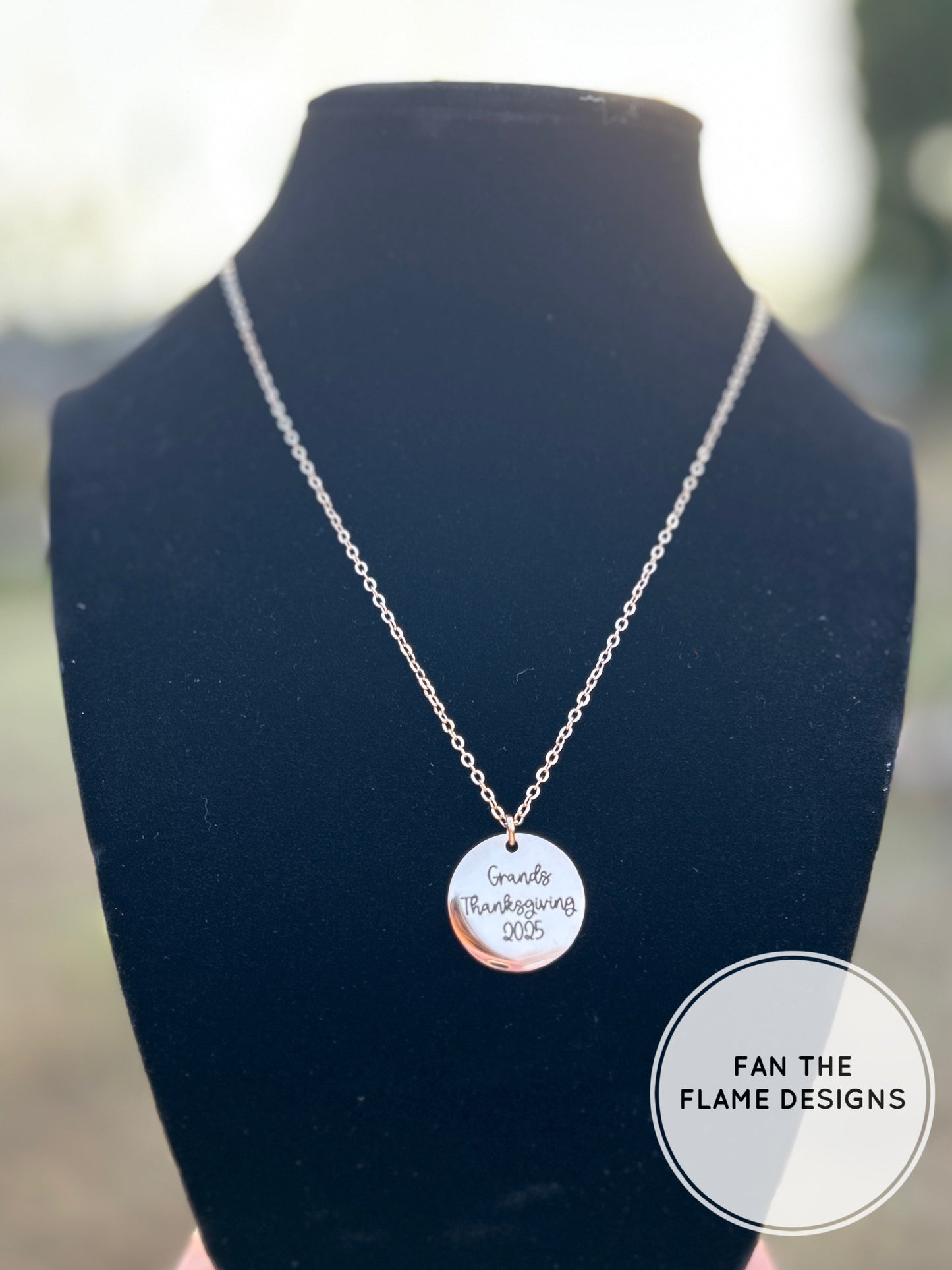 Line art Engraved 20mm Disc Necklace
