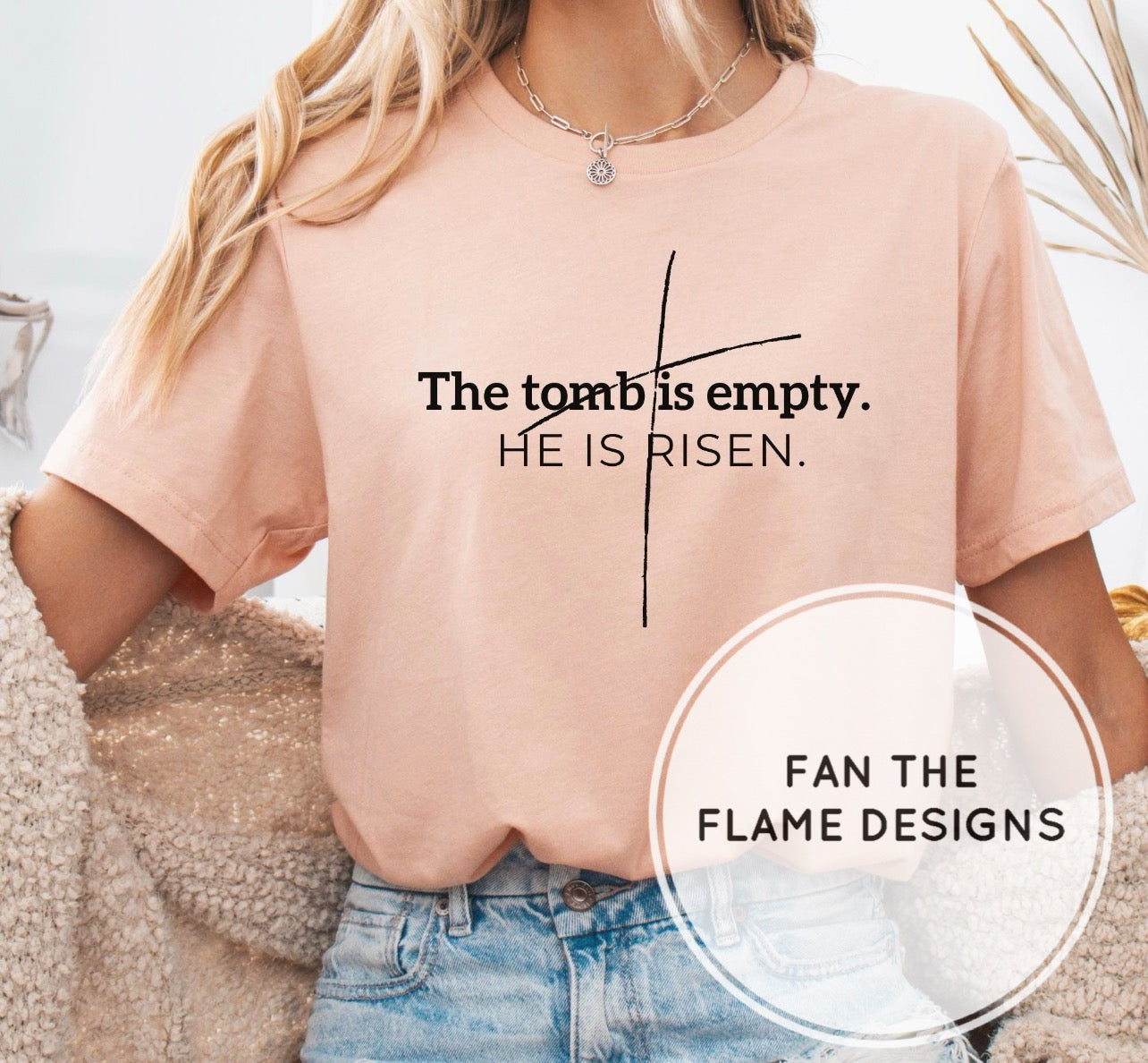 The tomb is Empty Short/Long/Sweatshirt