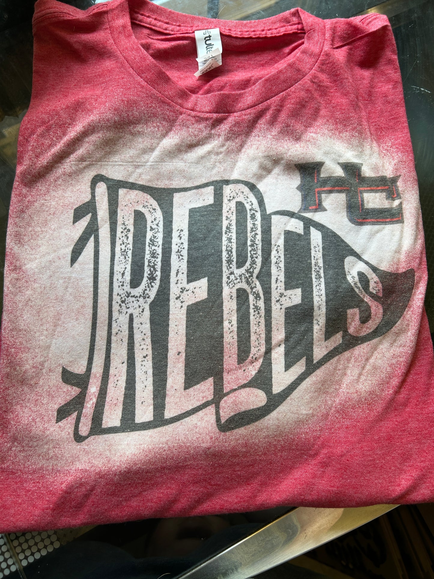 HC Rebel Pendant tee/sweatshirt