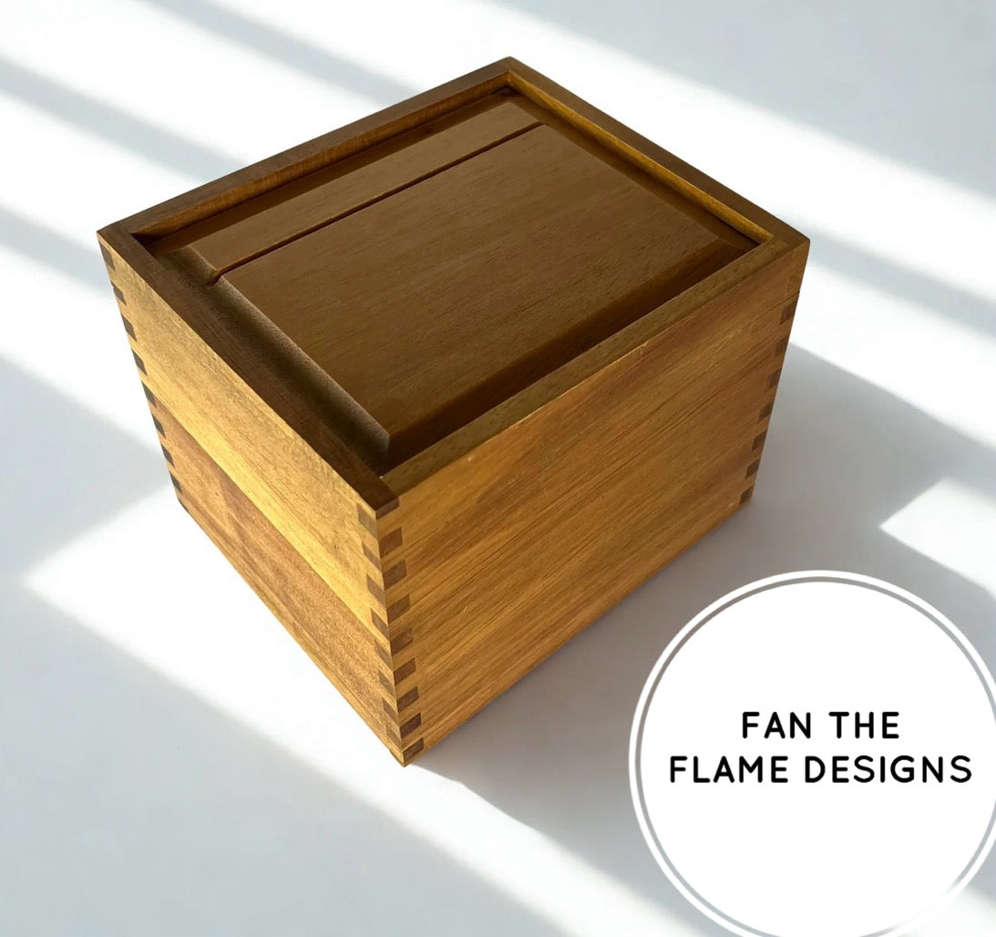ACACIA WOOD RECIPE BOX