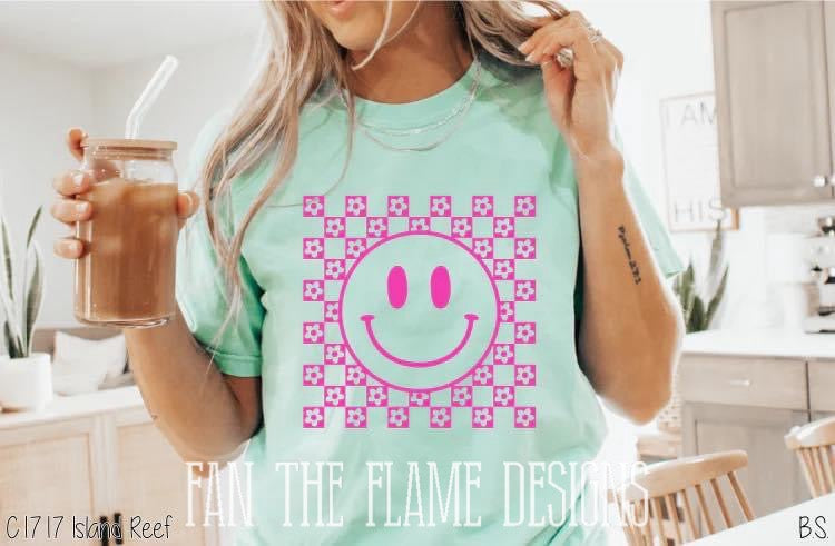 Pink Smile Checkered Flowers tee