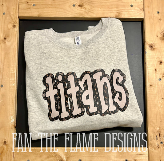 Titans lightning bolt outline tee/sweatshirt